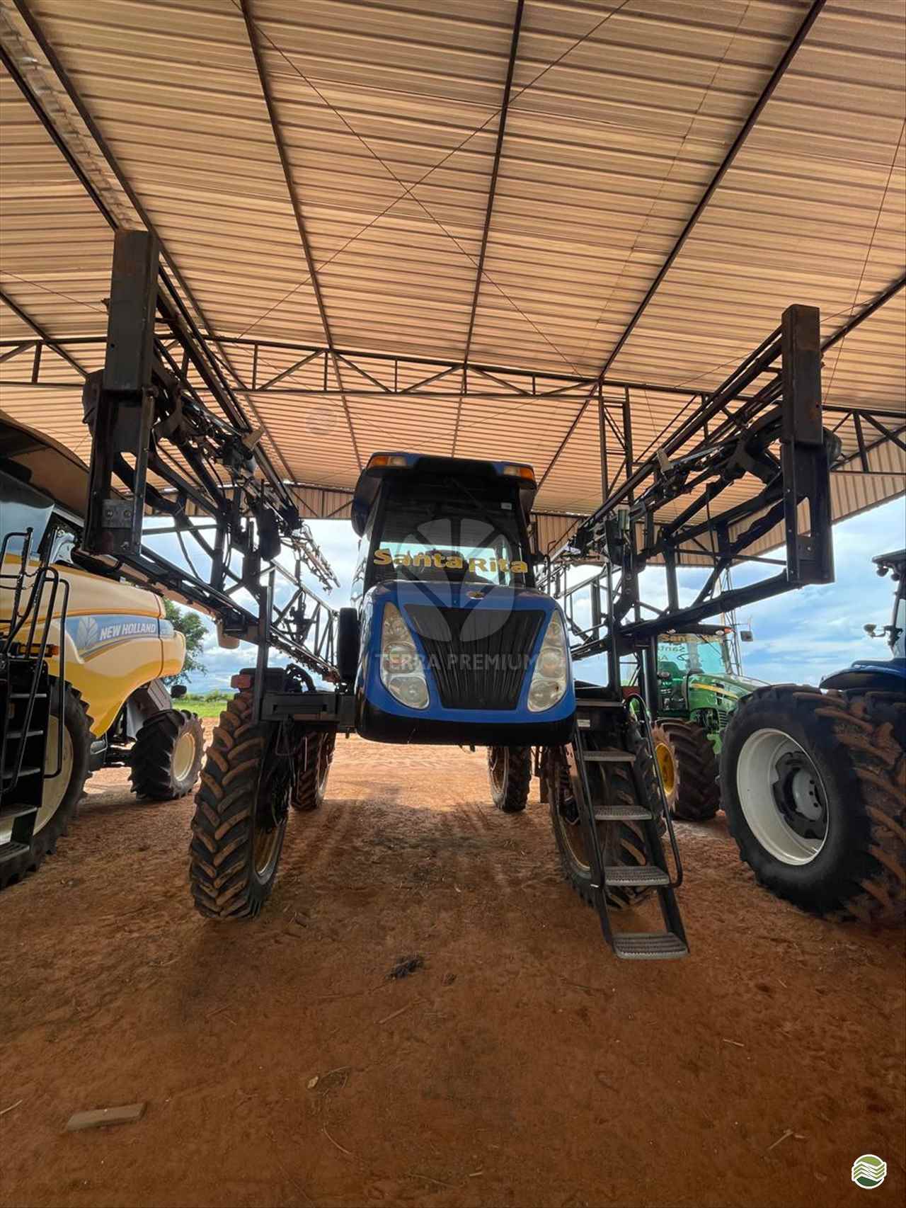 PULVERIZADOR NEW HOLLAND SP3500 Tração 4x4 Terra Premium RONDONOPOLIS MATO GROSSO MT